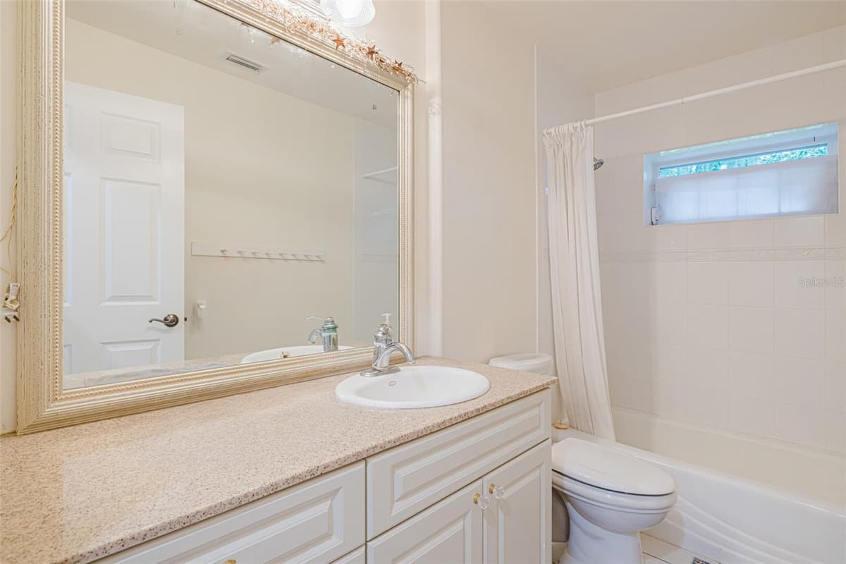 13668 MARQUETTE BOULEVARD — photo 45 of 94