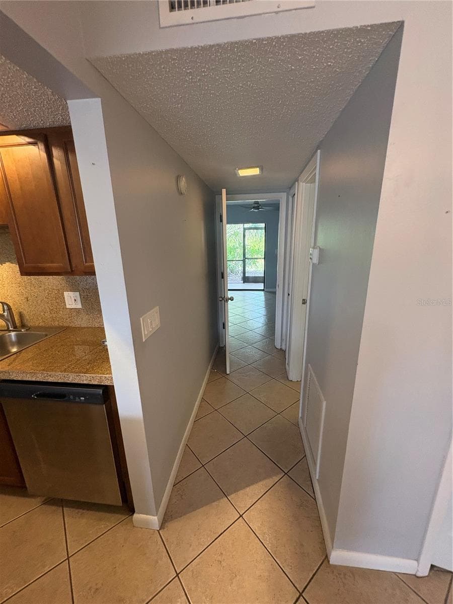9 QUAILS RUN BOULEVARD — photo 15 of 36