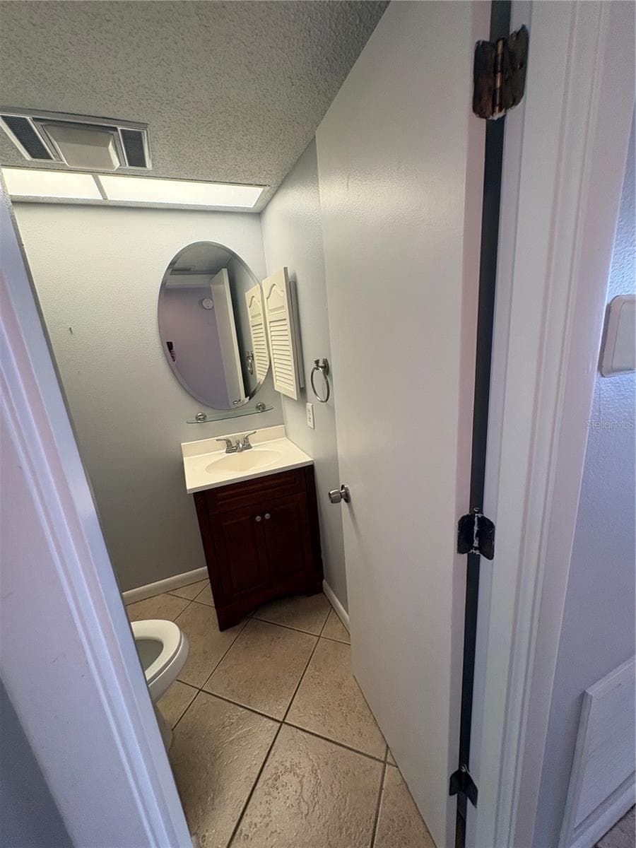 9 QUAILS RUN BOULEVARD — photo 17 of 36