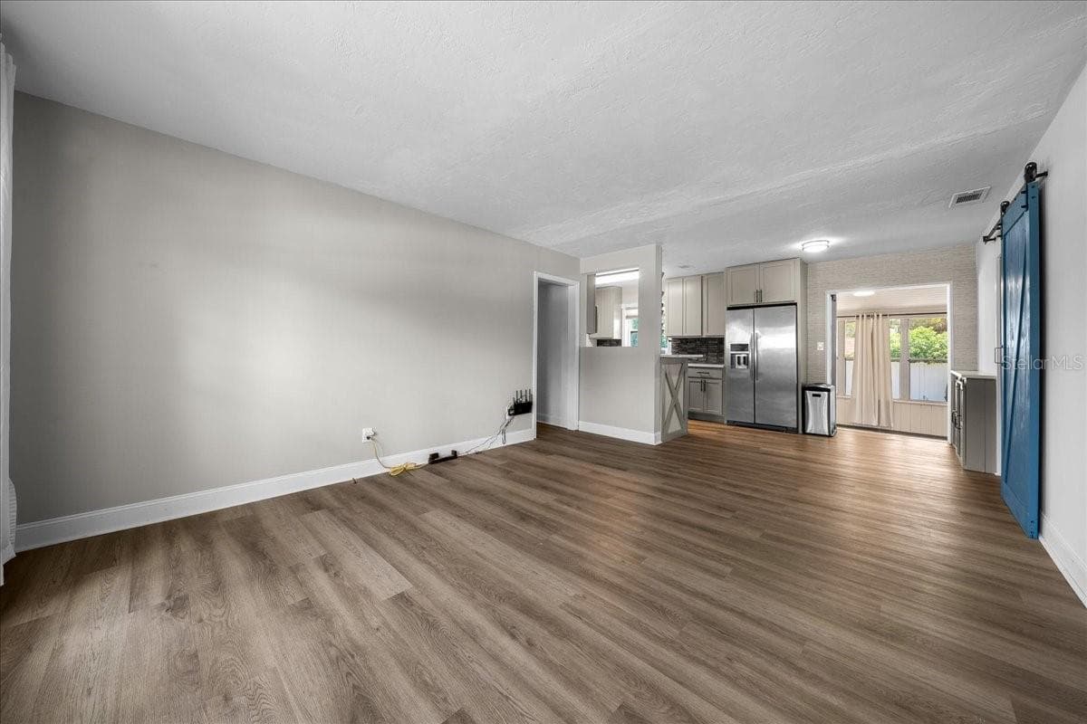 2830 6TH STREET — photo 5 of 37
