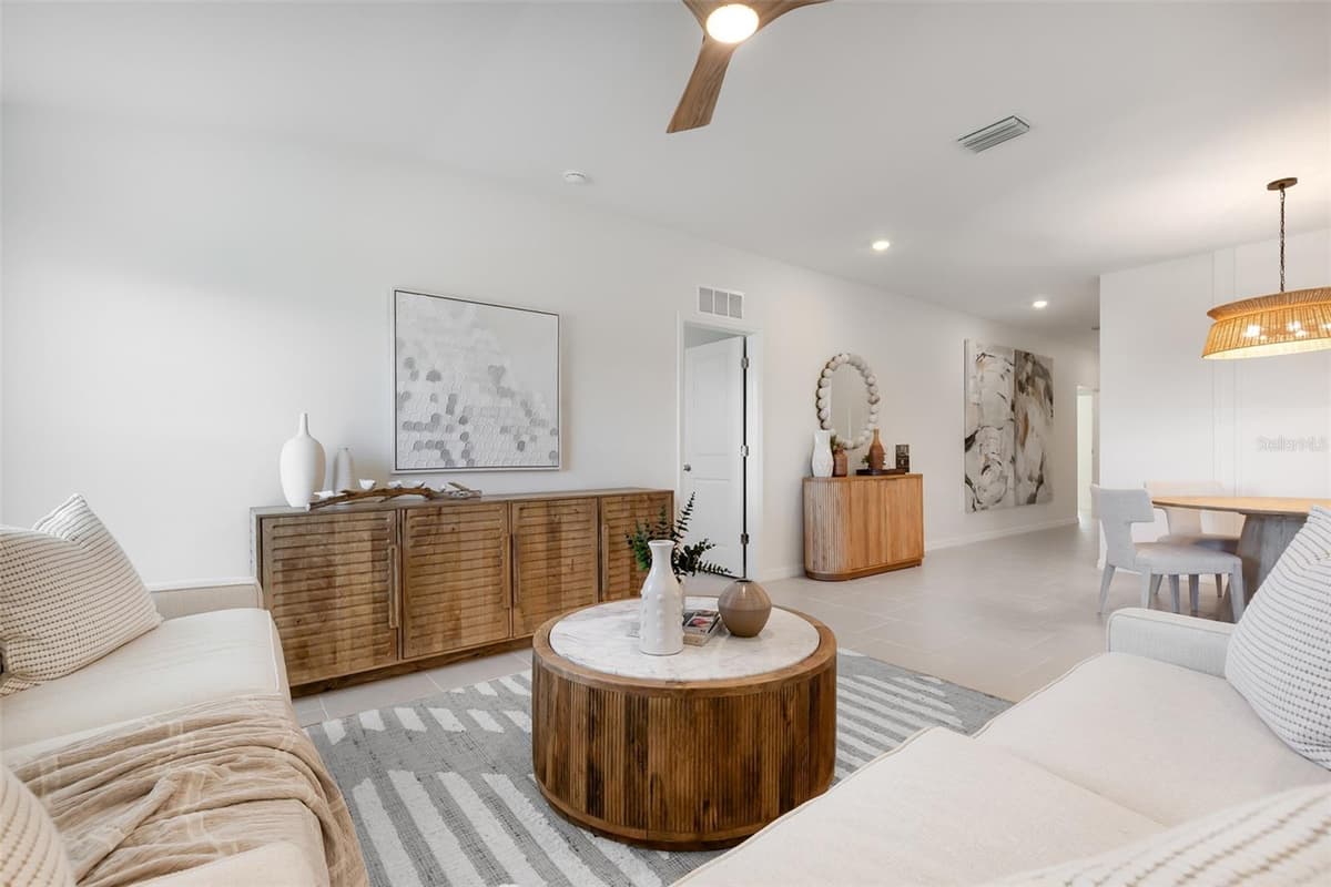 1529 NEWTON STREET — photo 13 of 30