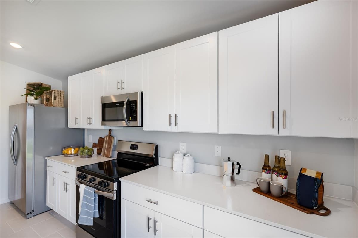 1529 NEWTON STREET — photo 7 of 30