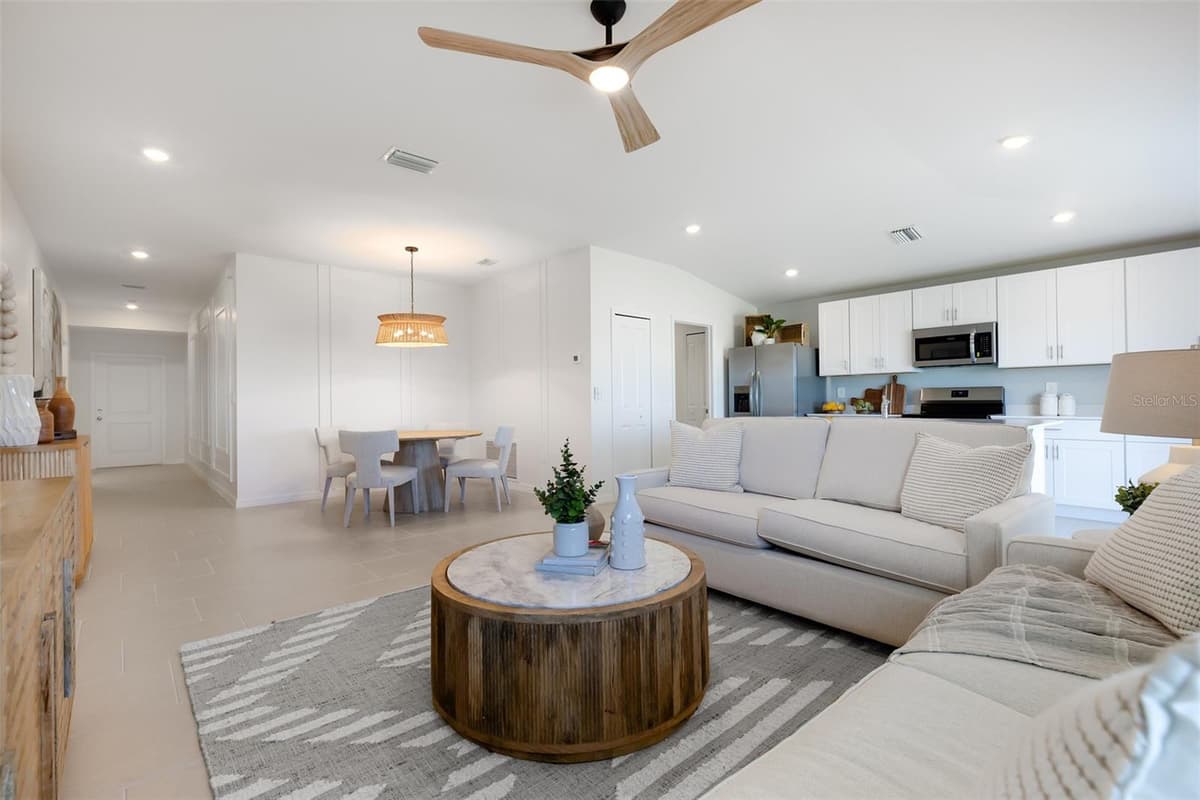 1529 NEWTON STREET — photo 14 of 30