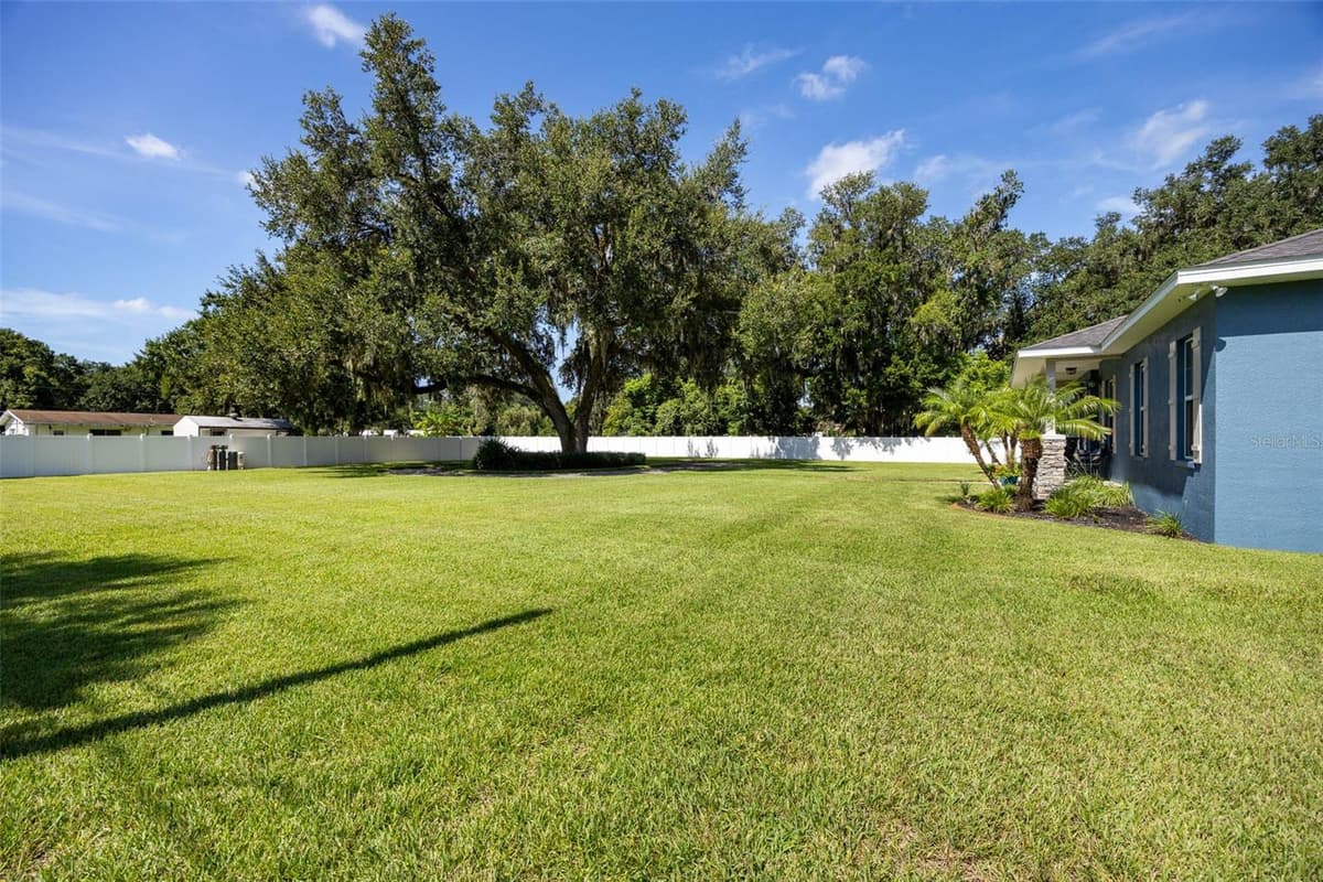 6010 BOB HEAD ROAD — photo 4 of 41