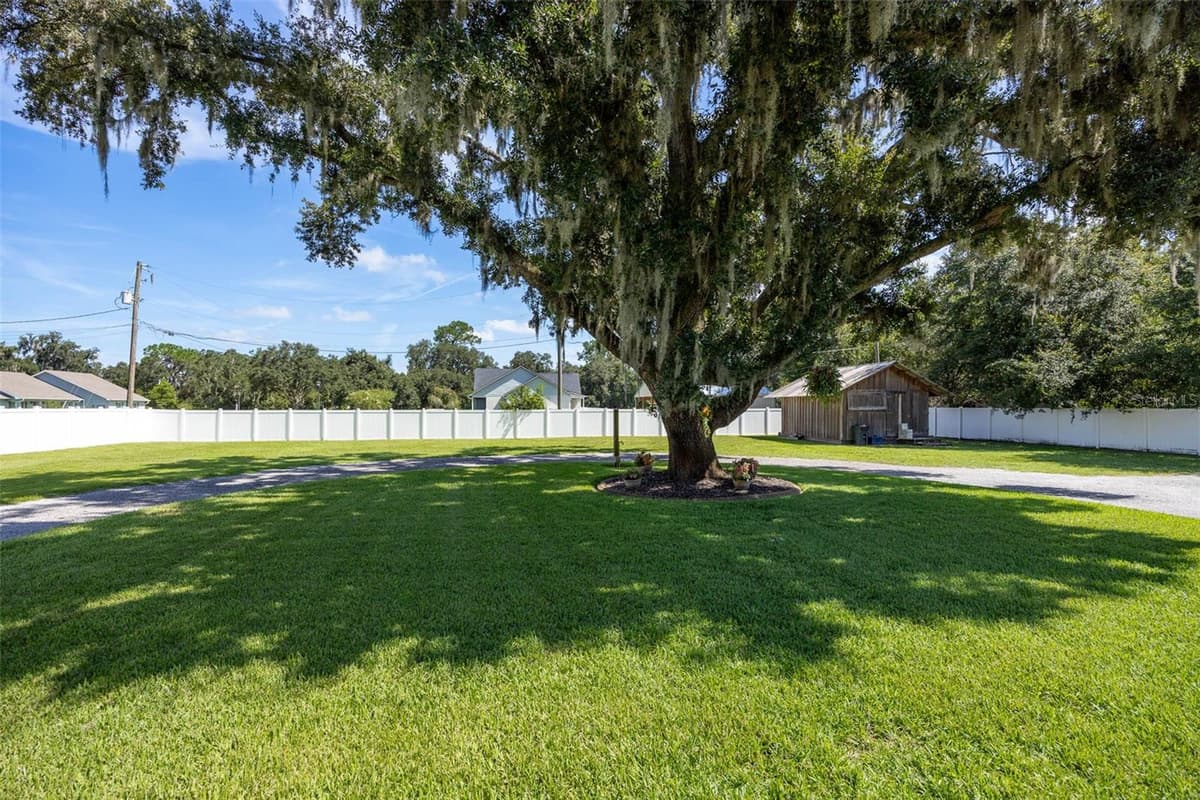 6010 BOB HEAD ROAD — photo 5 of 41