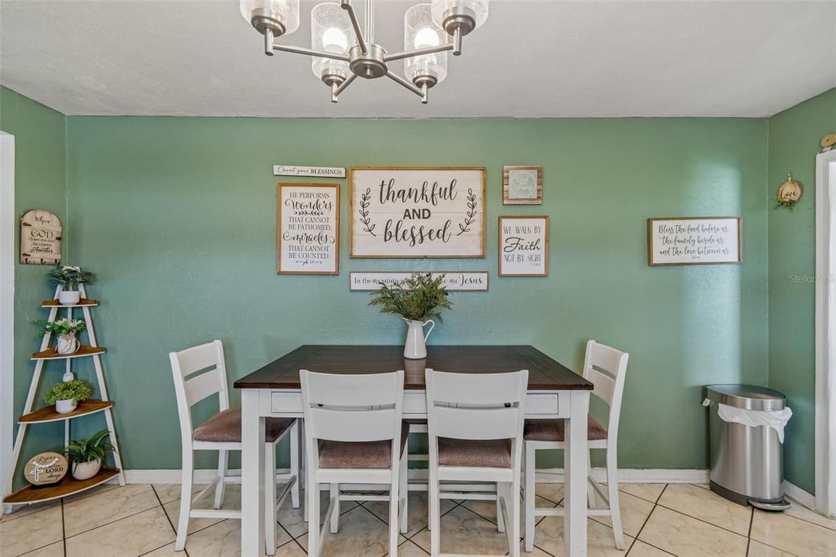 7307 HUNTLEY AVENUE — photo 14 of 33