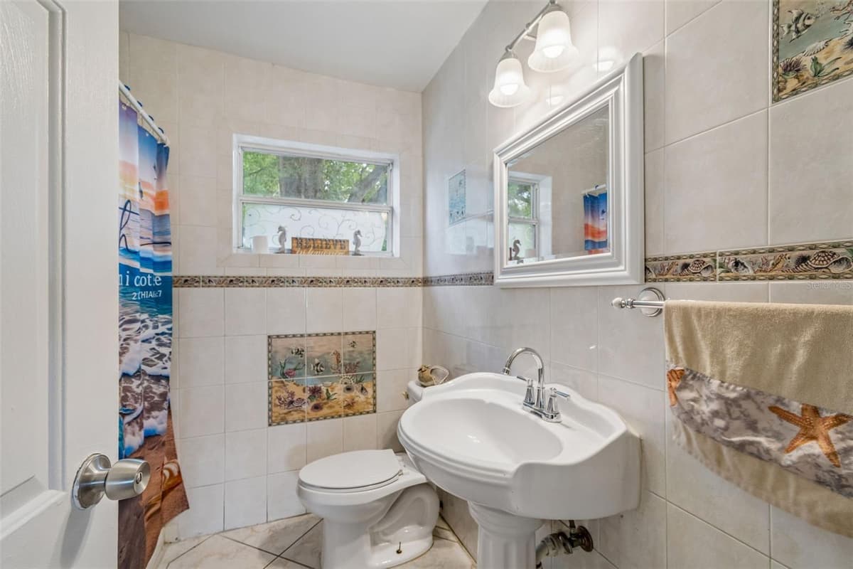 7307 HUNTLEY AVENUE — photo 22 of 33