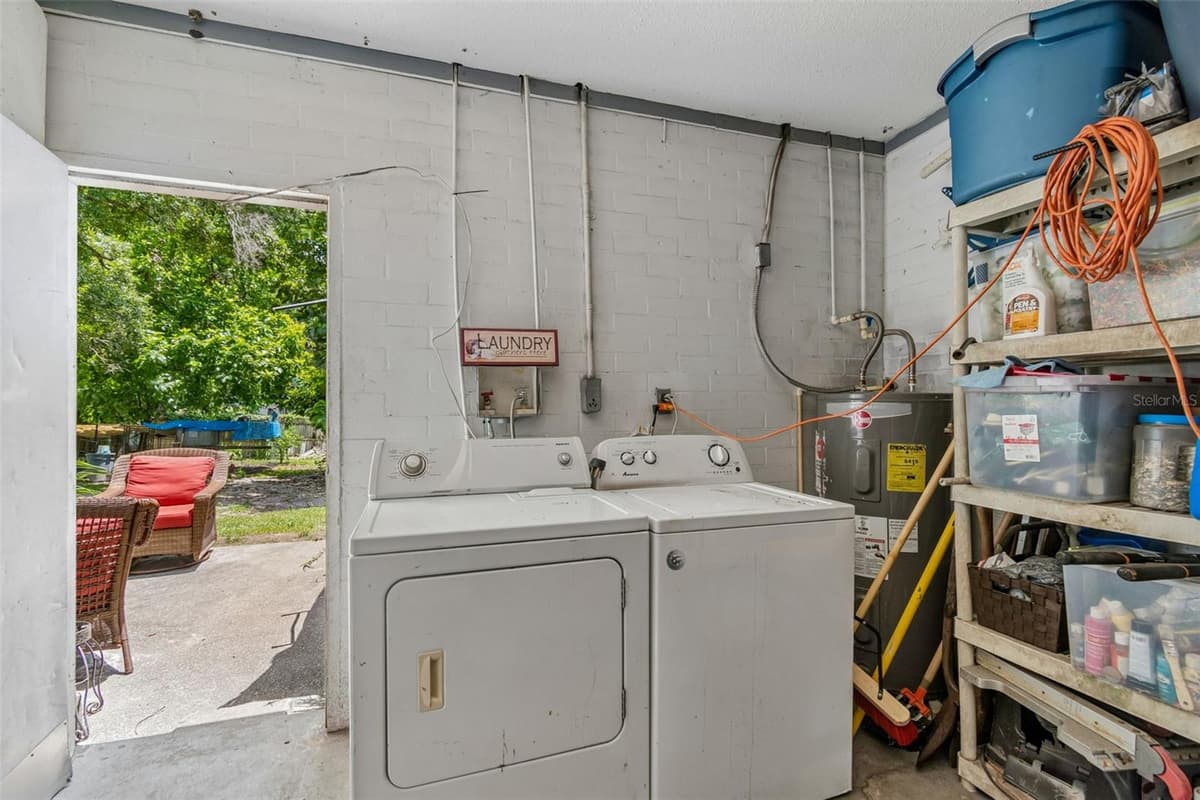 7307 HUNTLEY AVENUE — photo 24 of 33