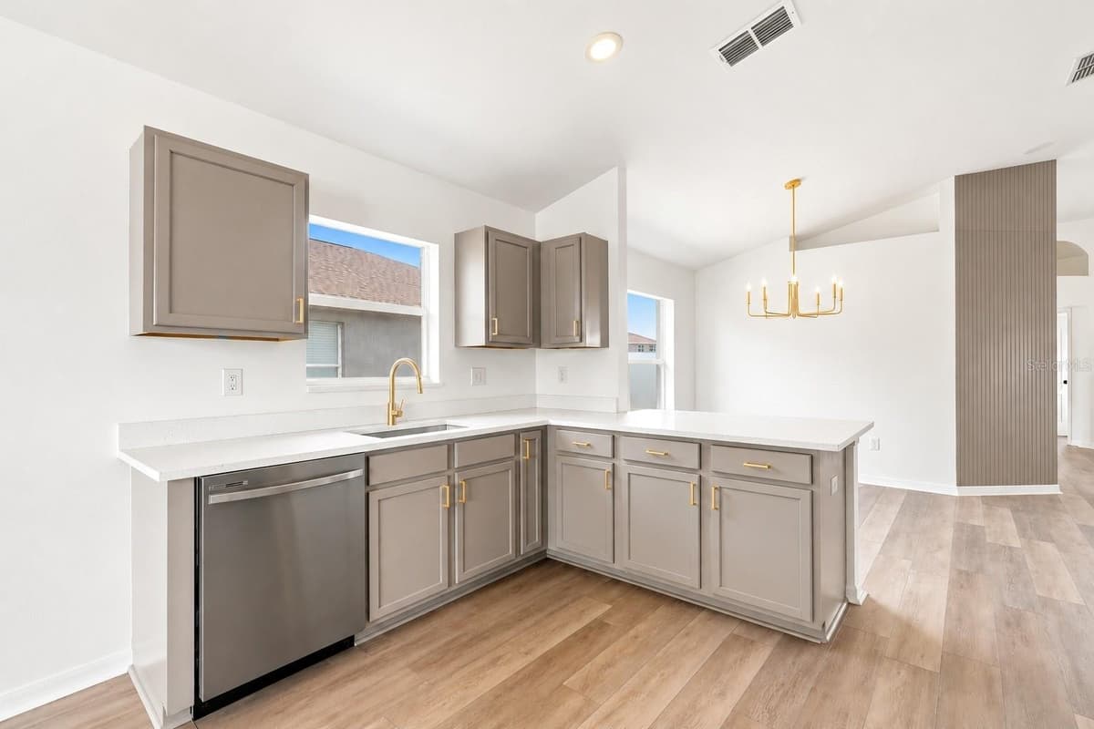 31251 BACLAN DRIVE — photo 8 of 29