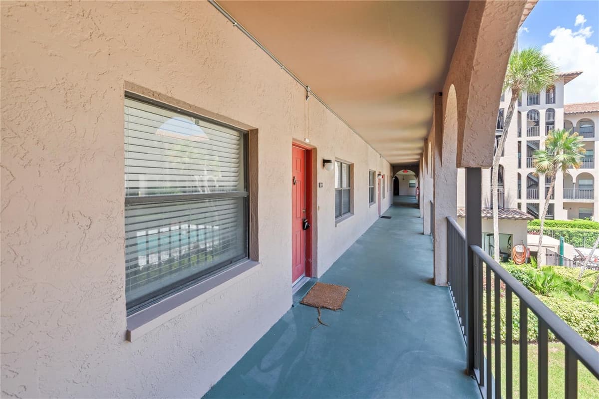 6150 GULFPORT BOULEVARD — photo 2 of 38