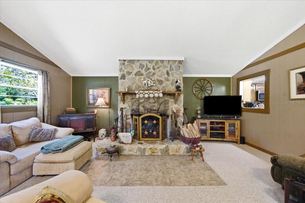15535 RENEE LANE — photo 15 of 60