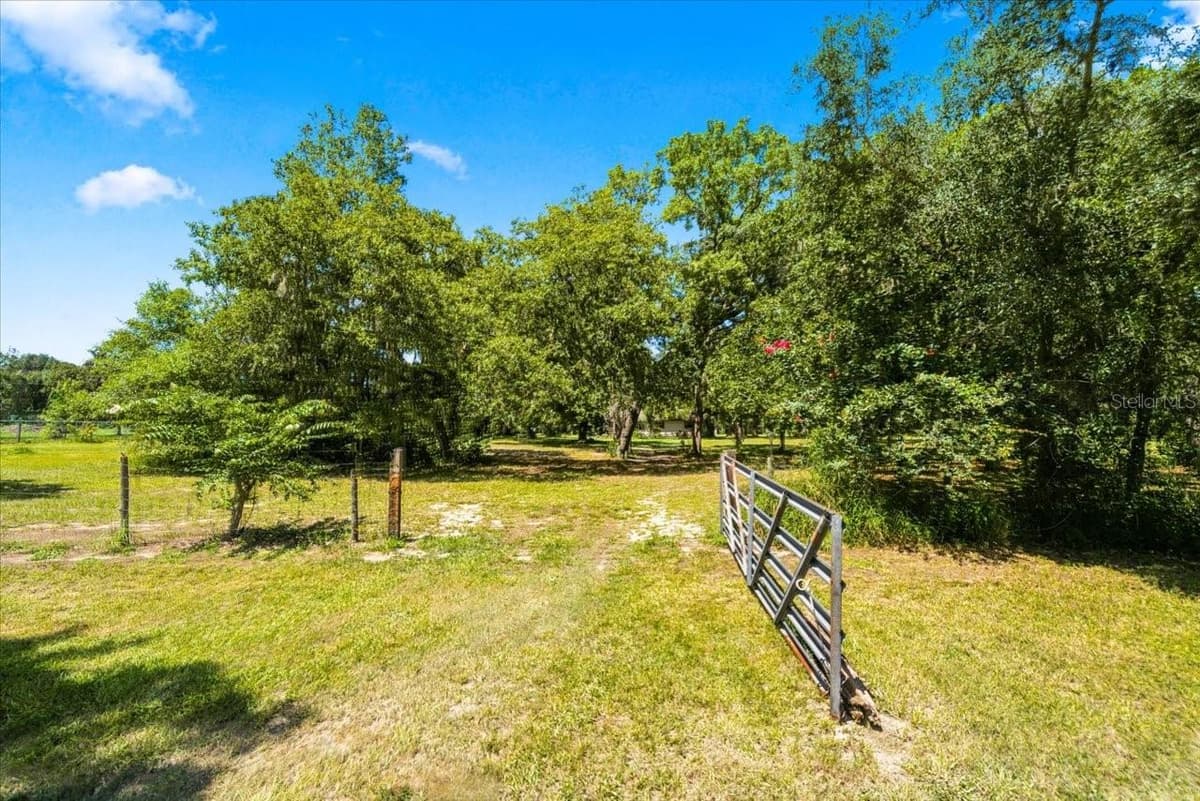 15535 RENEE LANE — photo 42 of 60