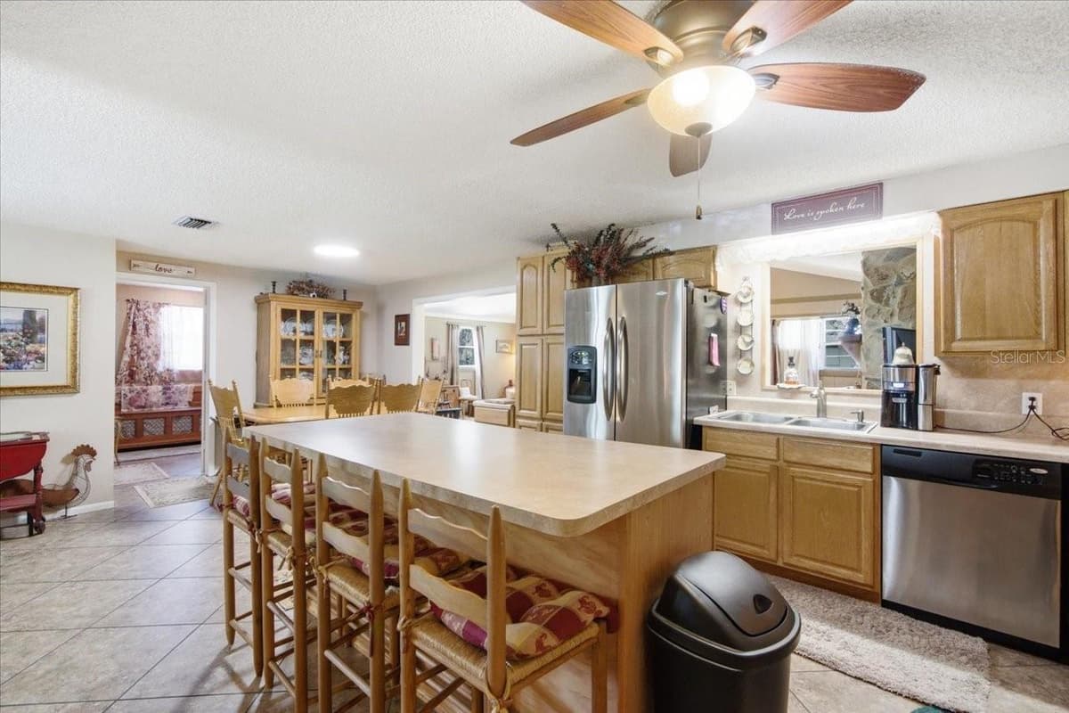 15535 RENEE LANE — photo 12 of 60