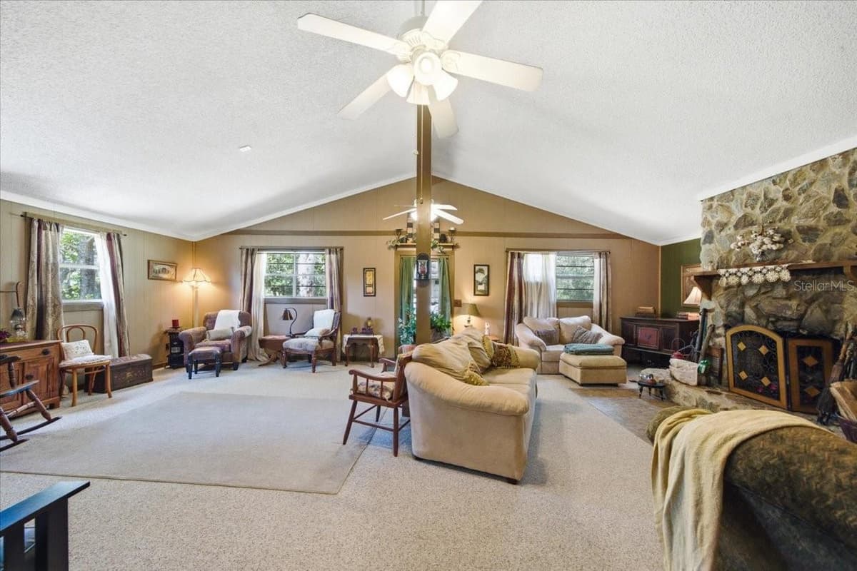 15535 RENEE LANE — photo 14 of 60