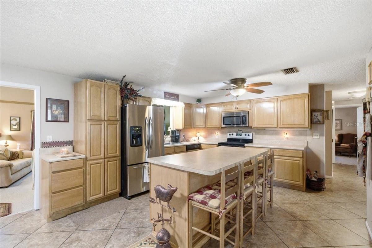 15535 RENEE LANE — photo 9 of 60