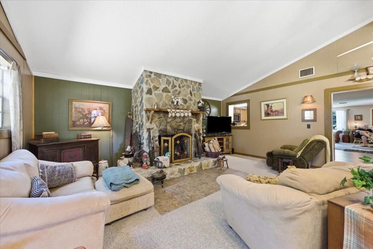 15535 RENEE LANE — photo 17 of 60