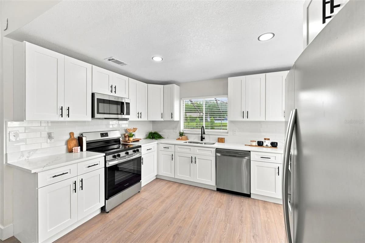 8723 OSAGE DRIVE — photo 13 of 47
