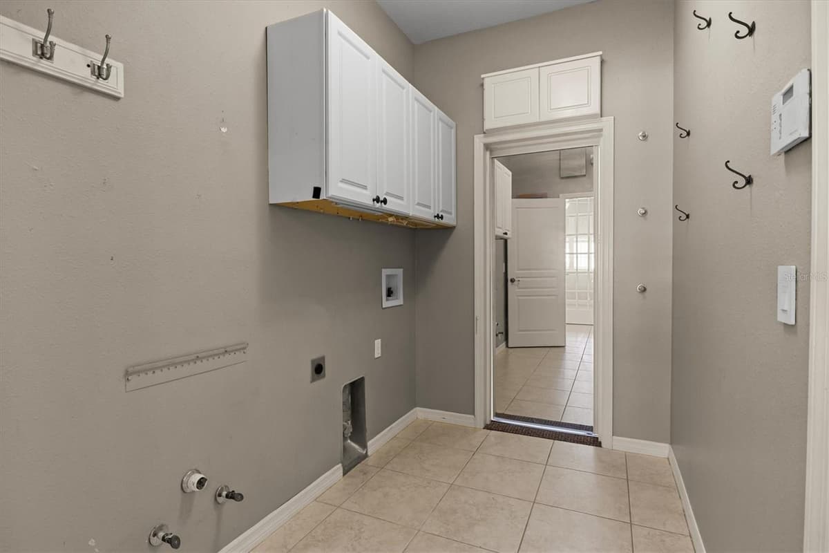 8281 LAKE JAMES DRIVE — photo 35 of 53