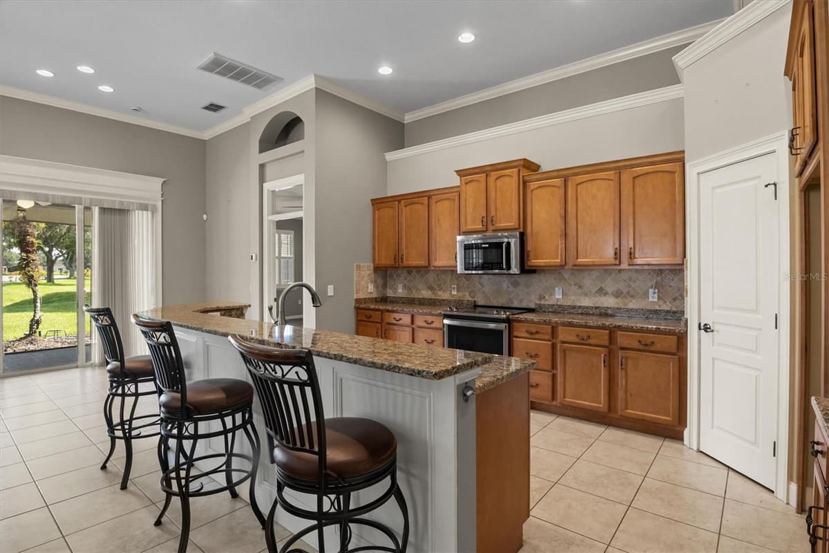 8281 LAKE JAMES DRIVE — photo 10 of 53