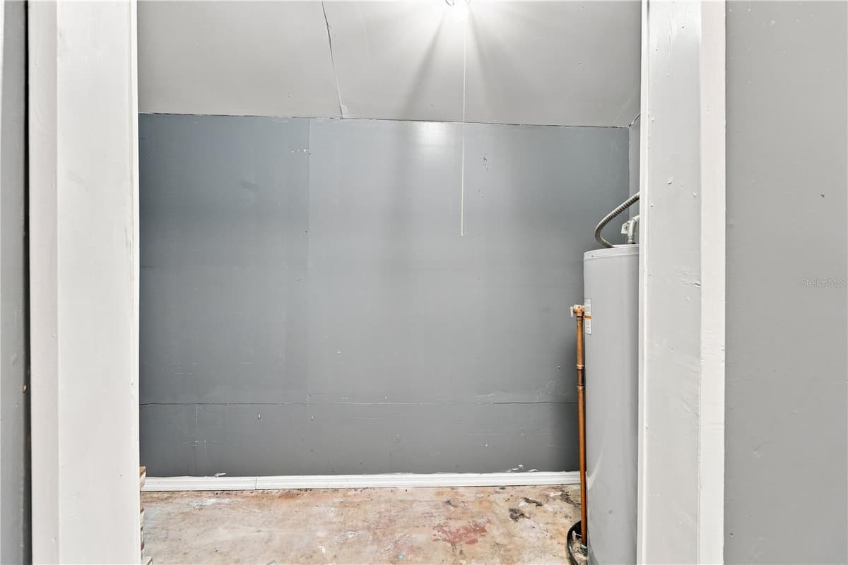 336 RIVIERA DRIVE — photo 29 of 36