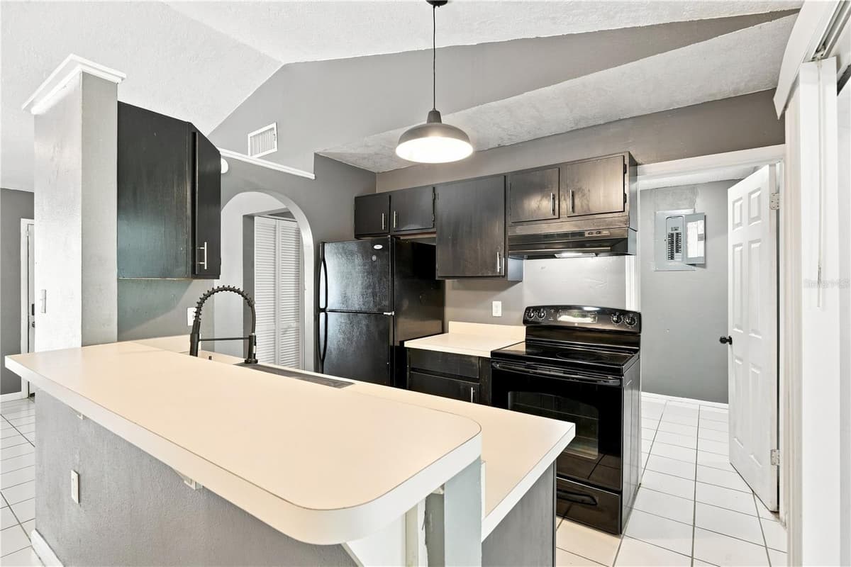 336 RIVIERA DRIVE — photo 15 of 36