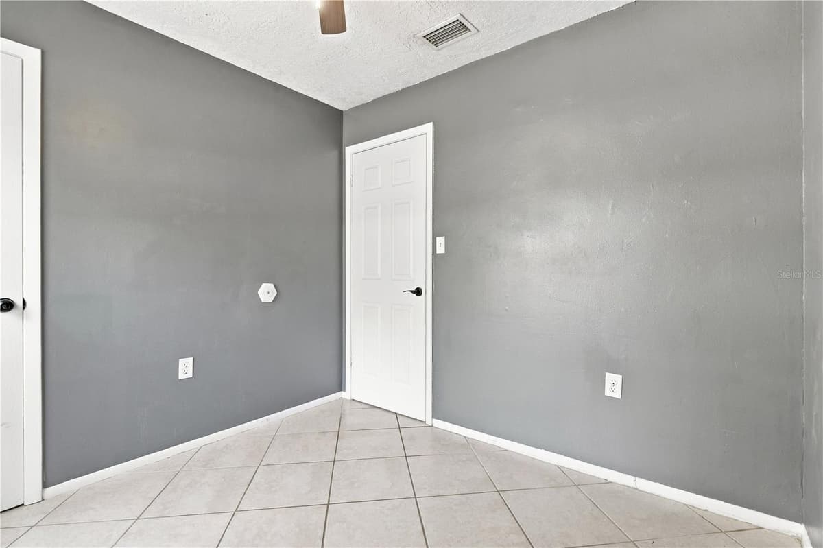 336 RIVIERA DRIVE — photo 25 of 36