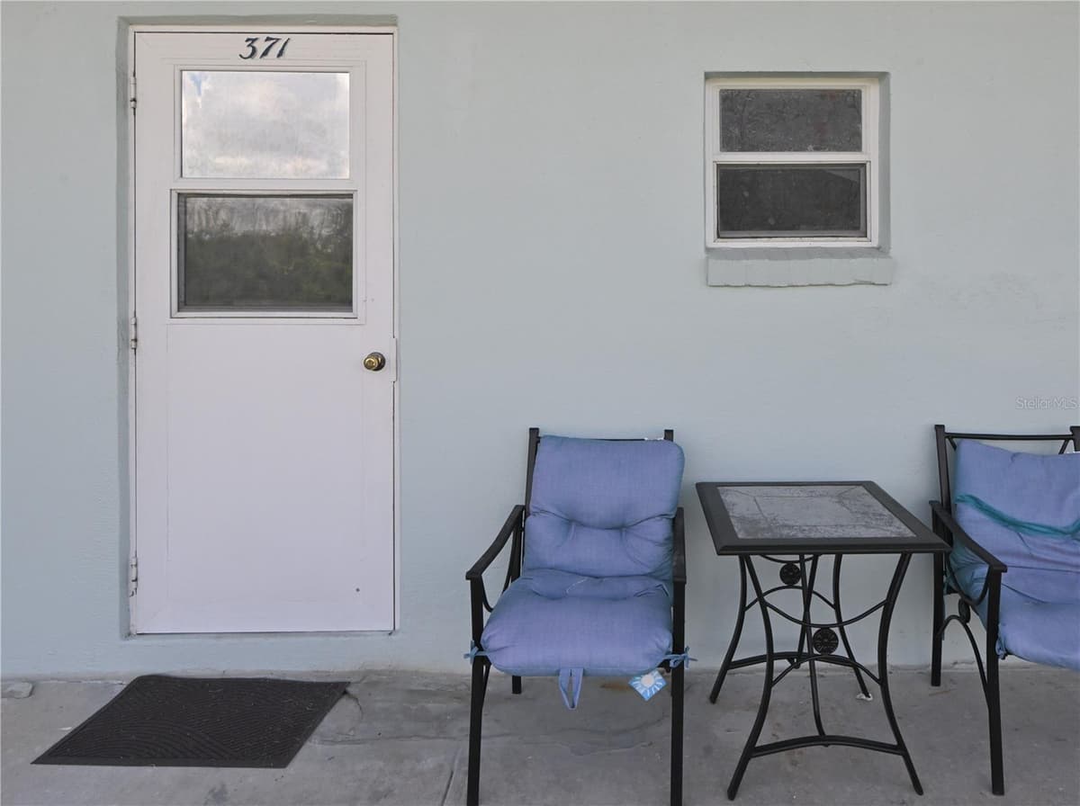 18399 GULF BOULEVARD — photo 25 of 32