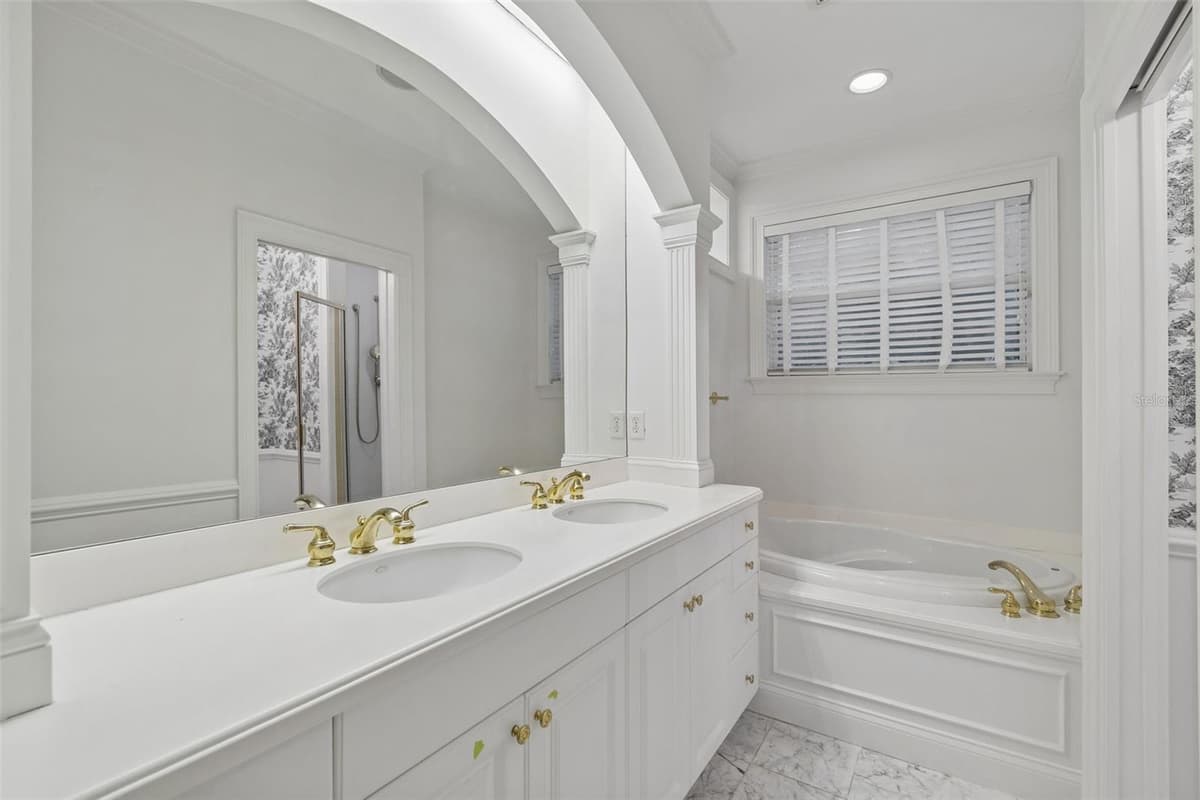 5323 BAYSHORE BOULEVARD — photo 13 of 25