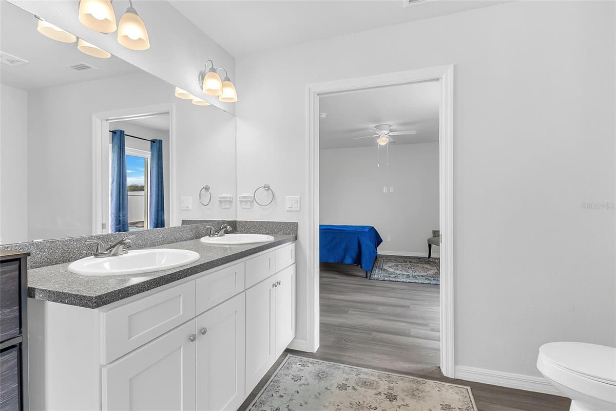 1502 LAS VILLAS BOULEVARD — photo 16 of 32