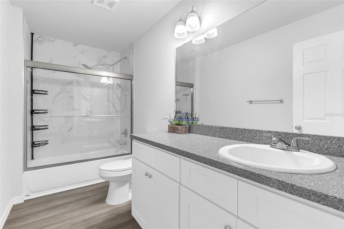 1502 LAS VILLAS BOULEVARD — photo 12 of 32