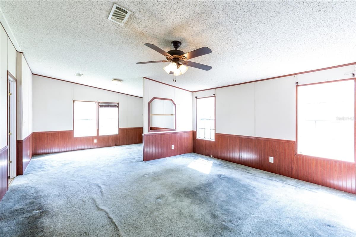 104 EVERETT STREET — photo 10 of 29