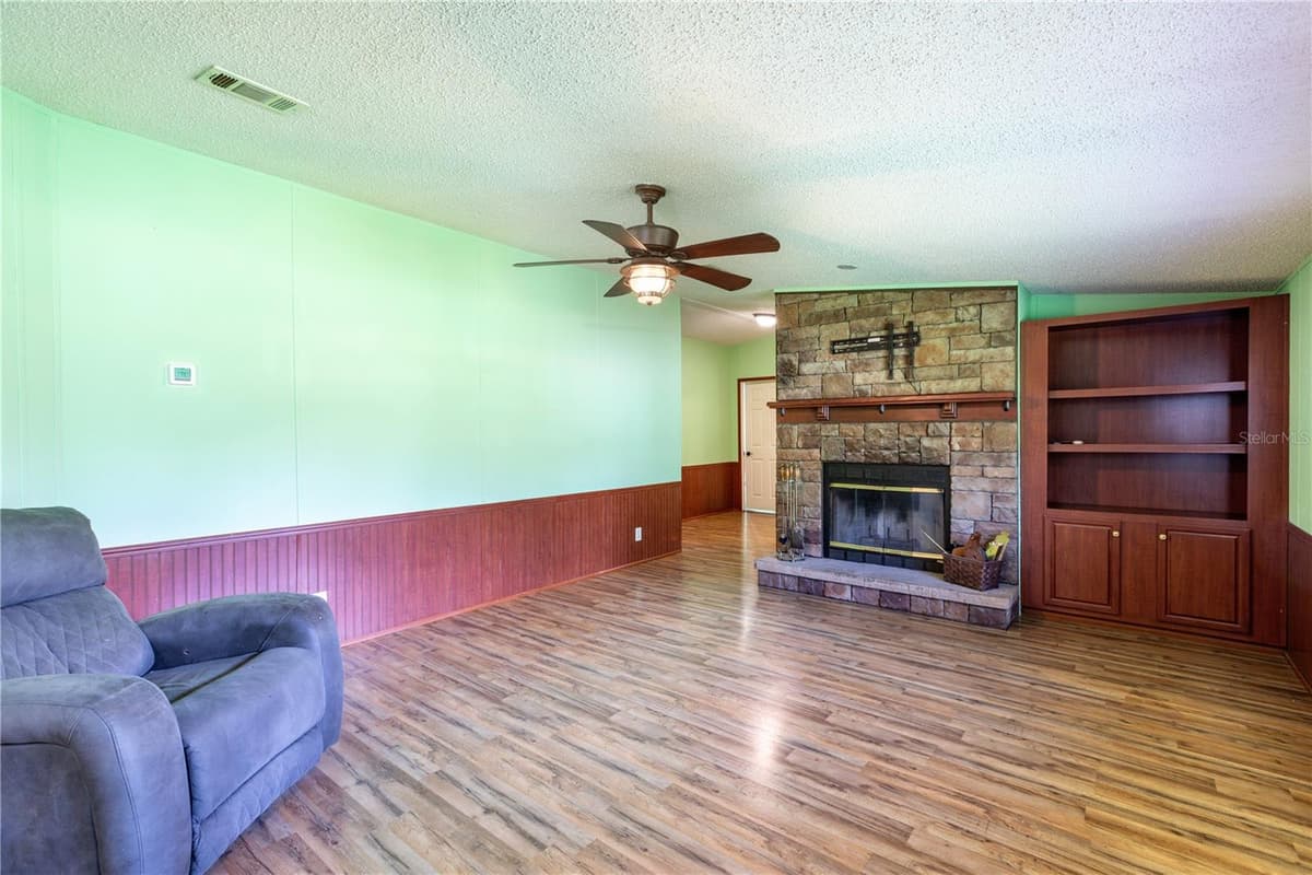 104 EVERETT STREET — photo 20 of 29