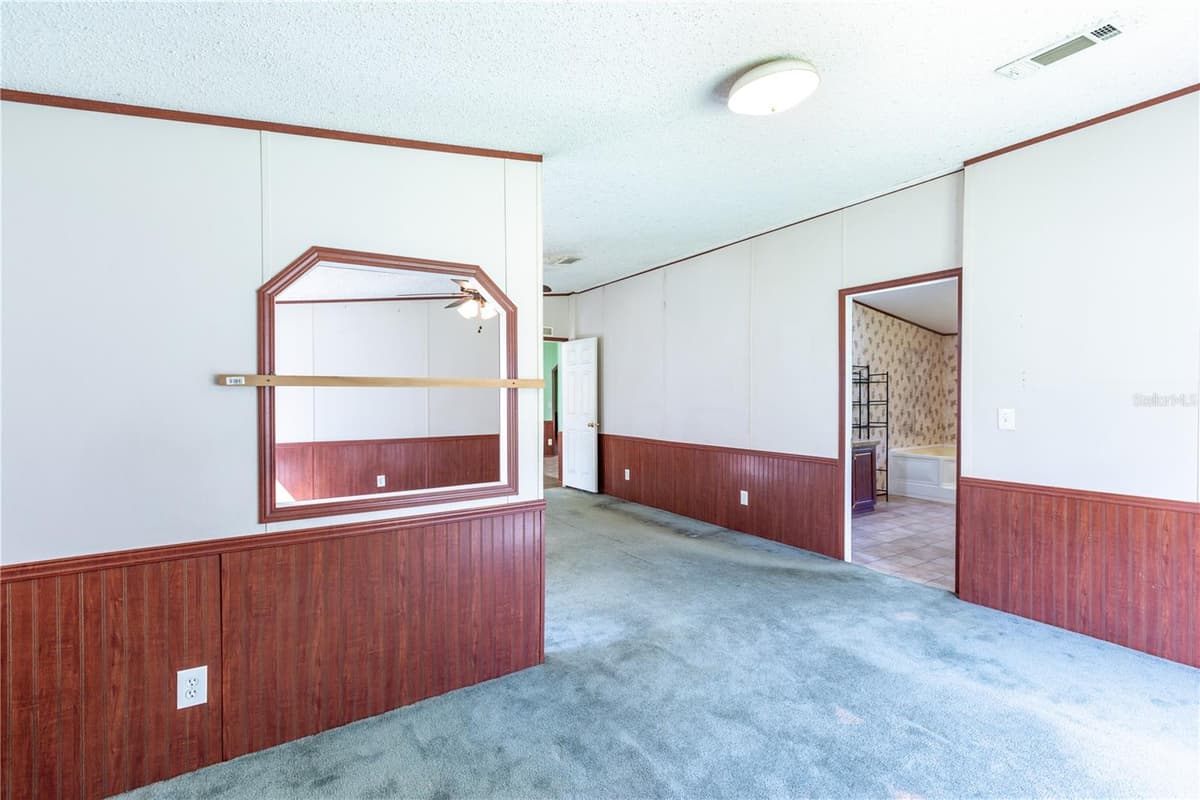 104 EVERETT STREET — photo 11 of 29