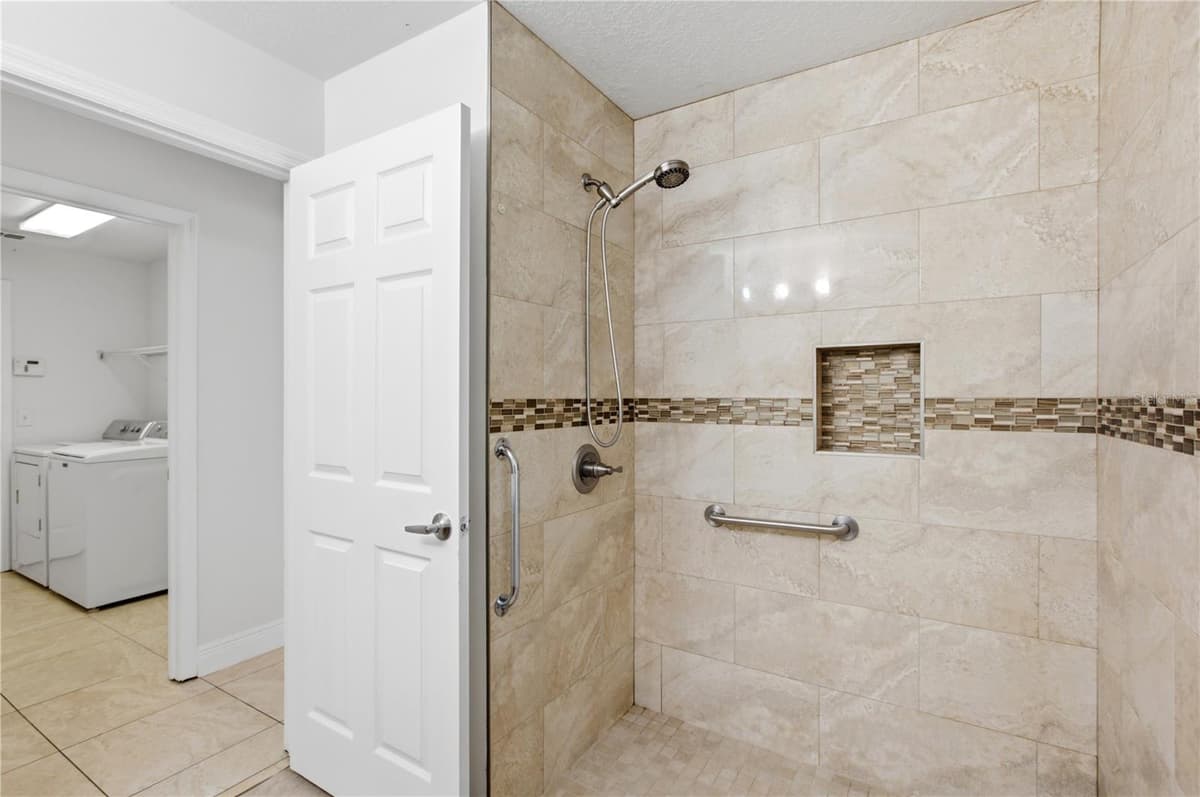 128 BELLA ROSA CIRCLE — photo 26 of 39