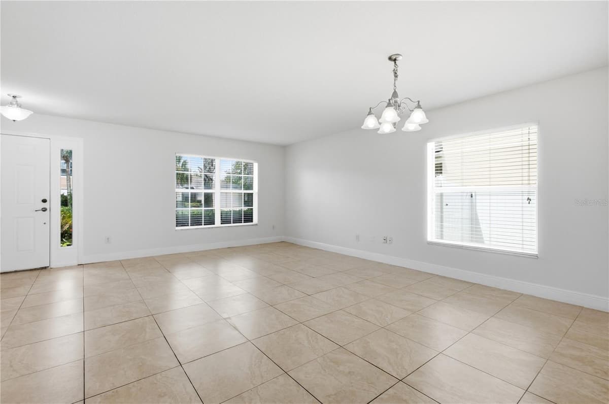 128 BELLA ROSA CIRCLE — photo 10 of 39