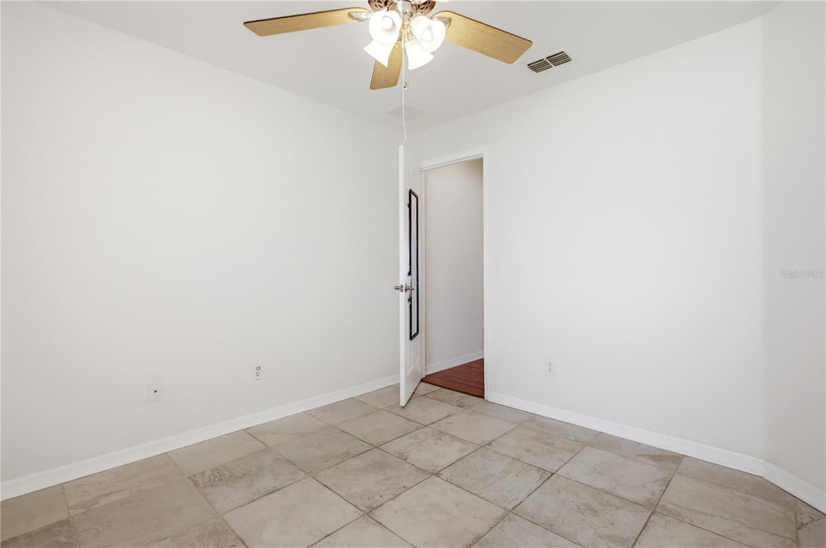 128 BELLA ROSA CIRCLE — photo 19 of 39