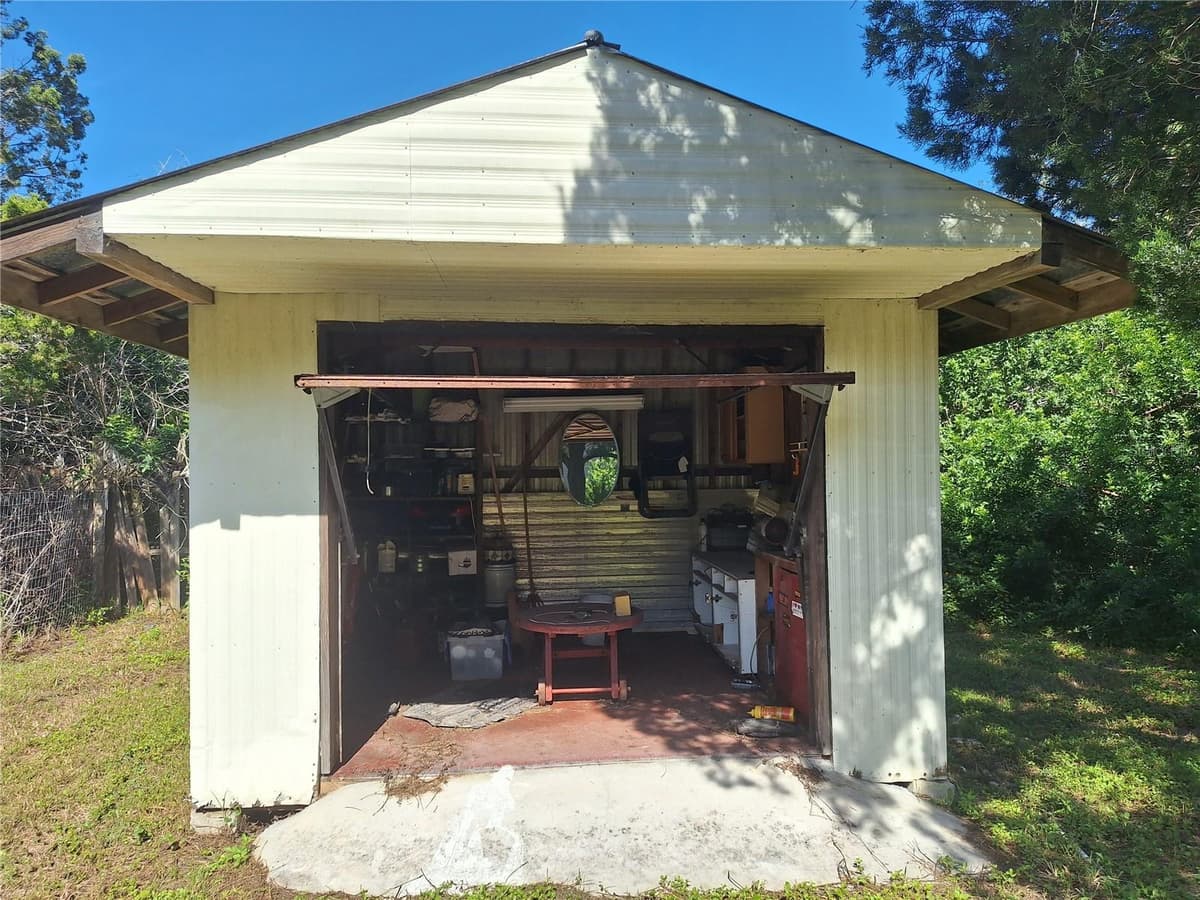 6501 WERNER AVENUE — photo 5 of 9