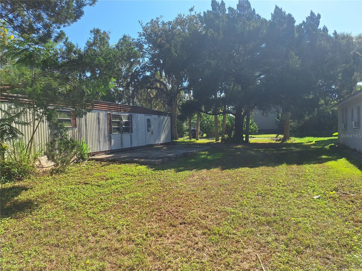 6501 WERNER AVENUE — photo 4 of 9