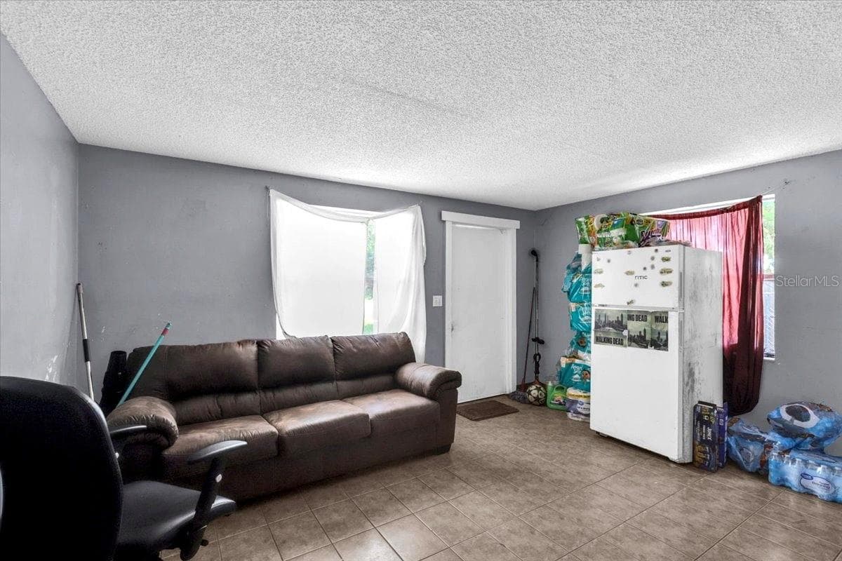 4306 9TH STREET — photo 7 of 46