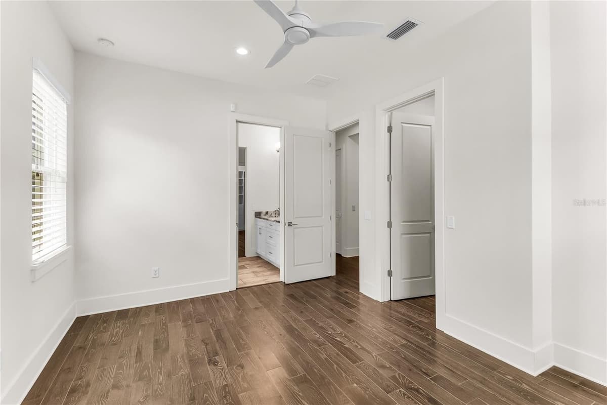 1306 SMITH STREET — photo 55 of 63