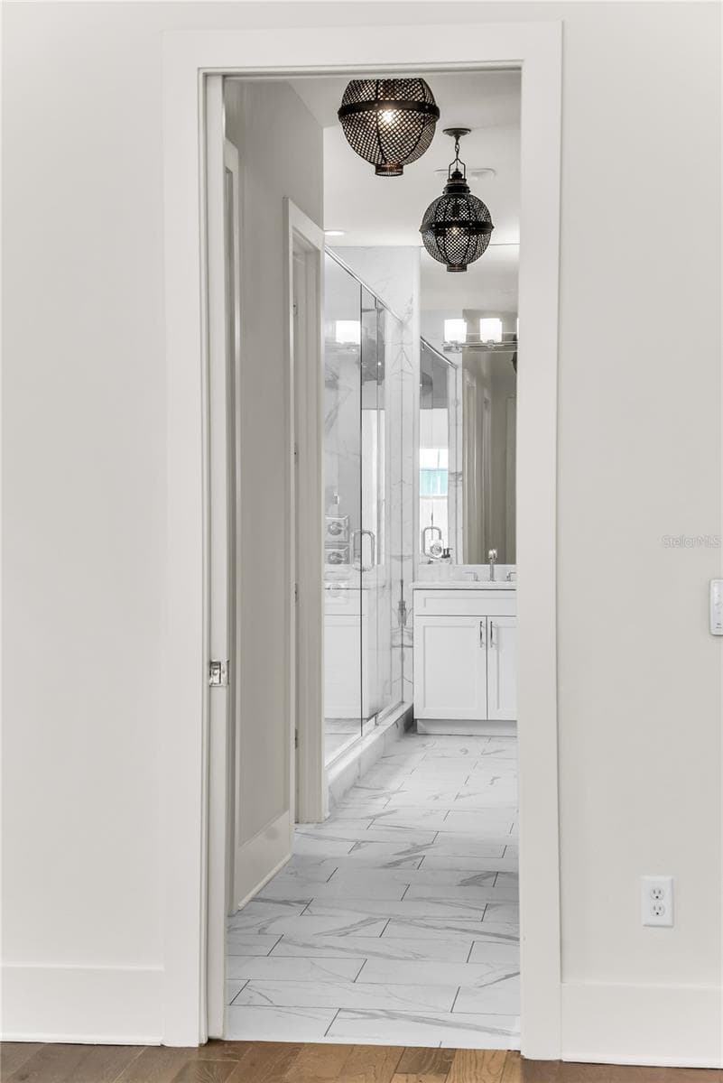 1306 SMITH STREET — photo 26 of 63