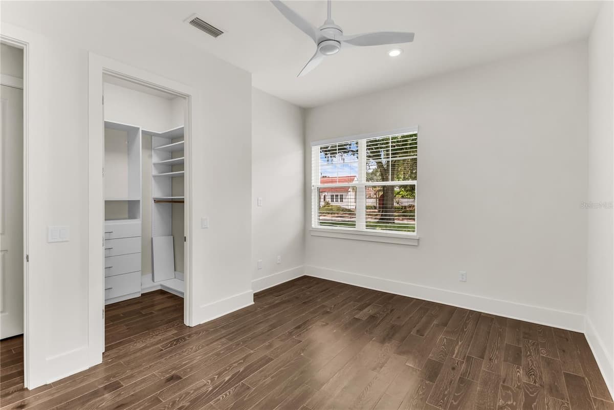 1306 SMITH STREET — photo 54 of 63