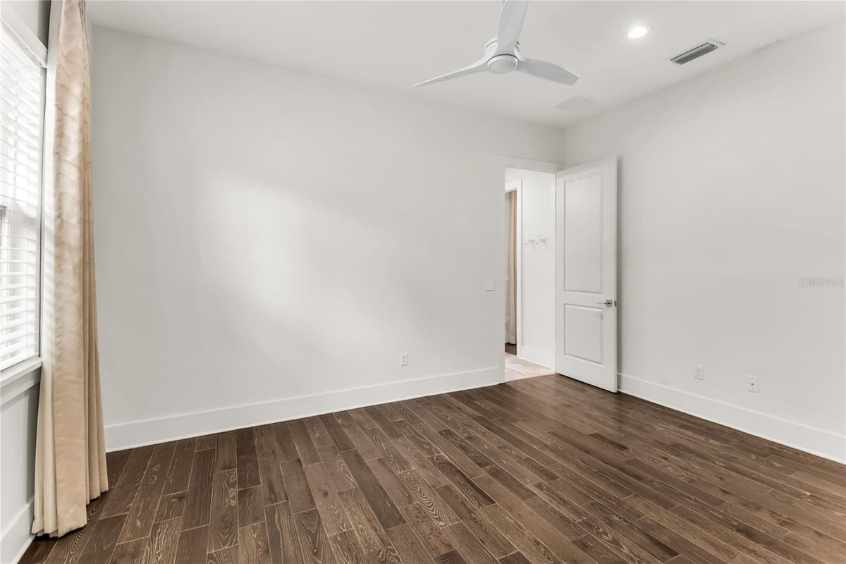 1306 SMITH STREET — photo 48 of 63