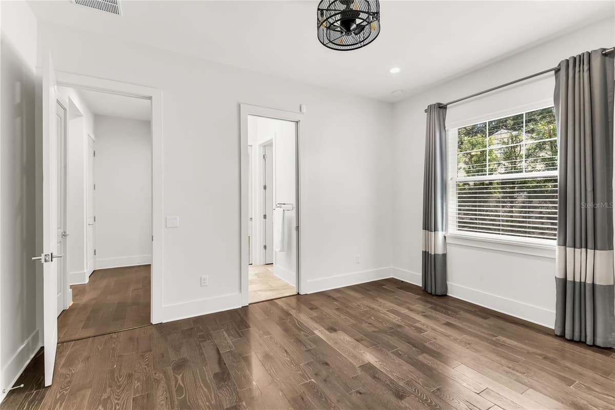 1306 SMITH STREET — photo 51 of 63