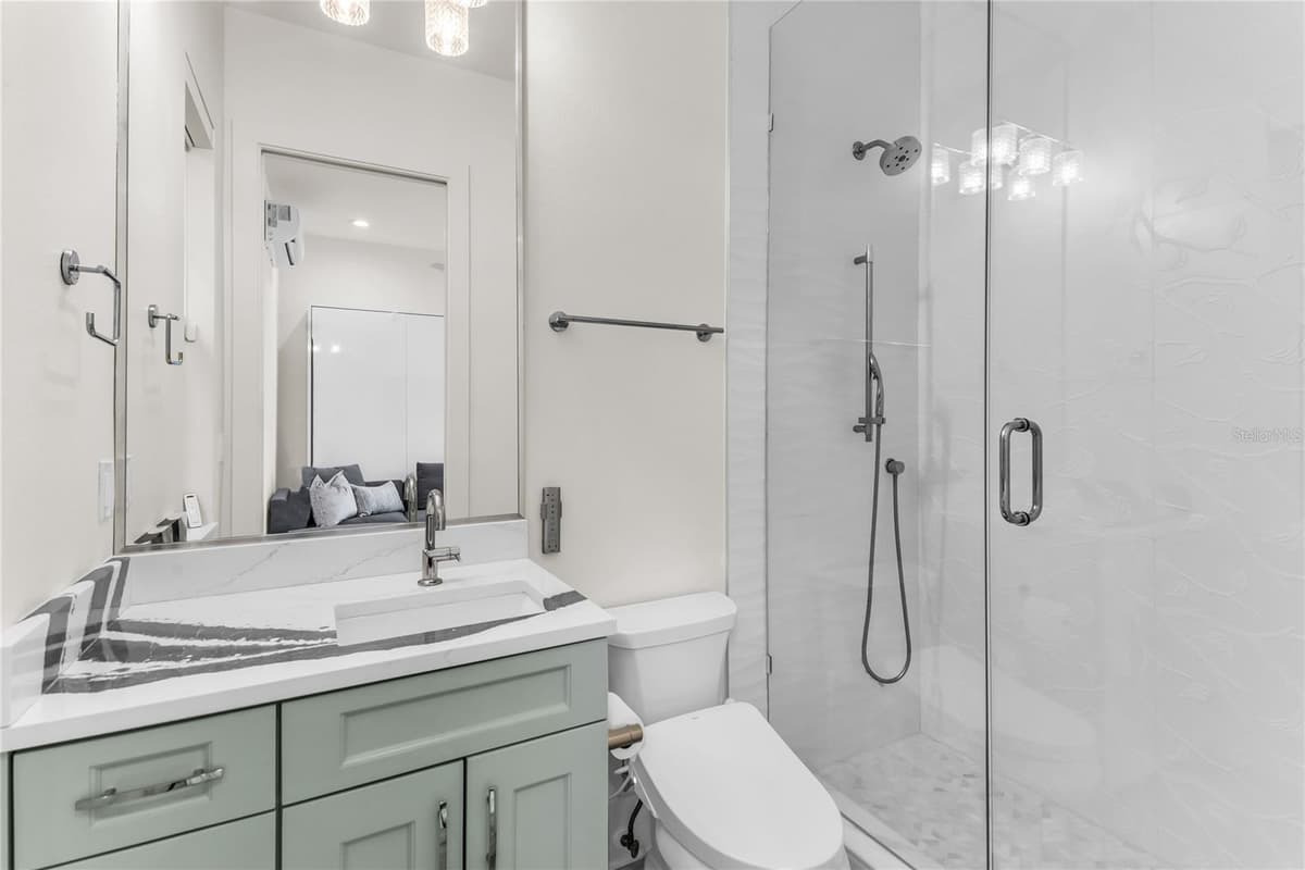 1306 SMITH STREET — photo 43 of 63
