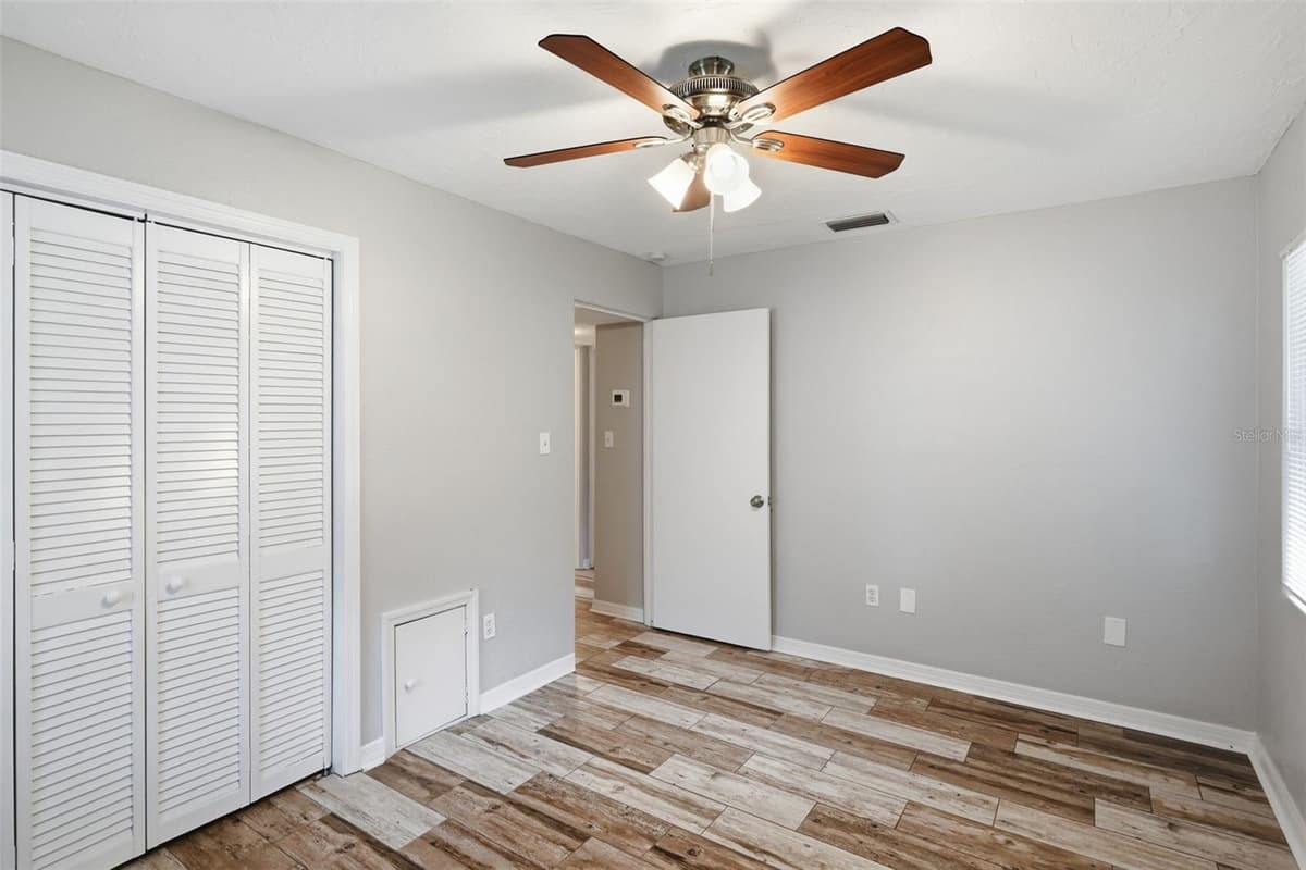 1915 CARRIGAN AVENUE — photo 20 of 29