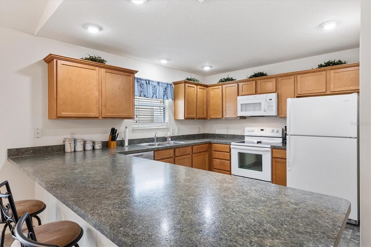 2192 SHANEWOOD COURT — photo 4 of 27