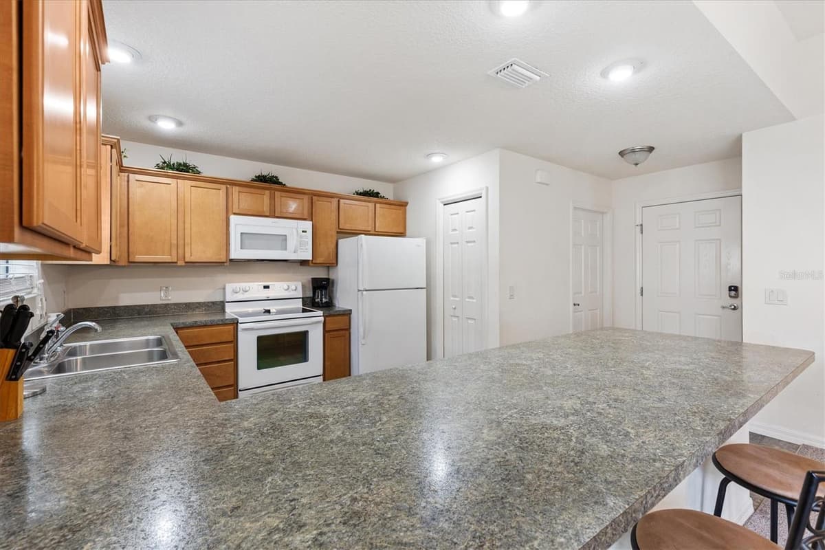 2192 SHANEWOOD COURT — photo 6 of 27