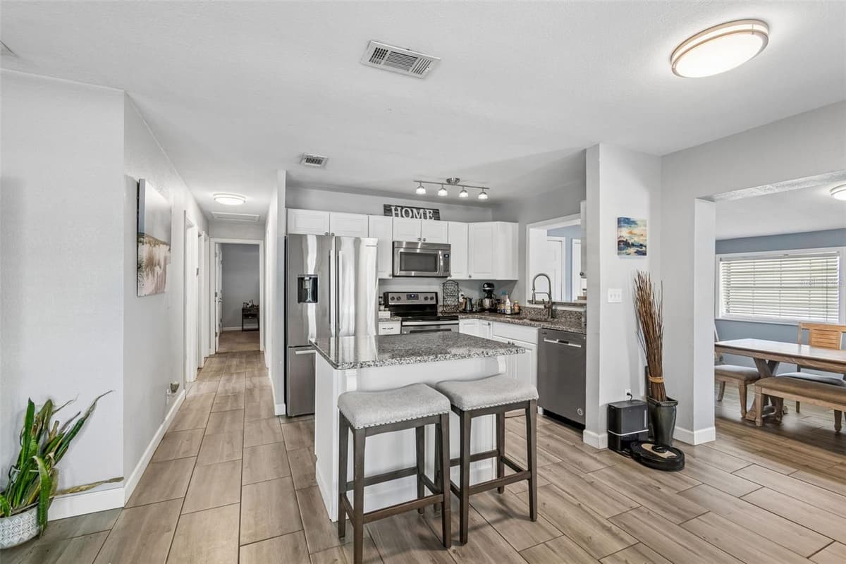 6330 RENELLIE COURT — photo 15 of 68