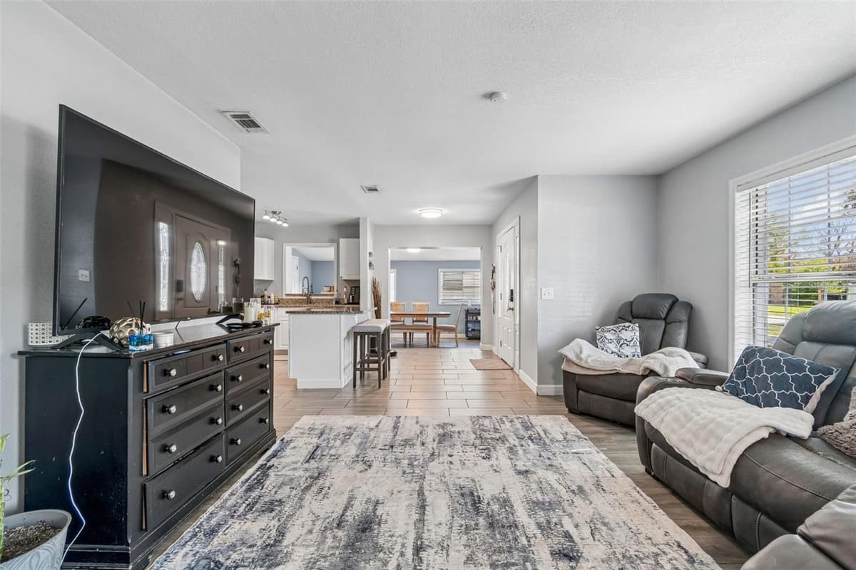 6330 RENELLIE COURT — photo 13 of 68